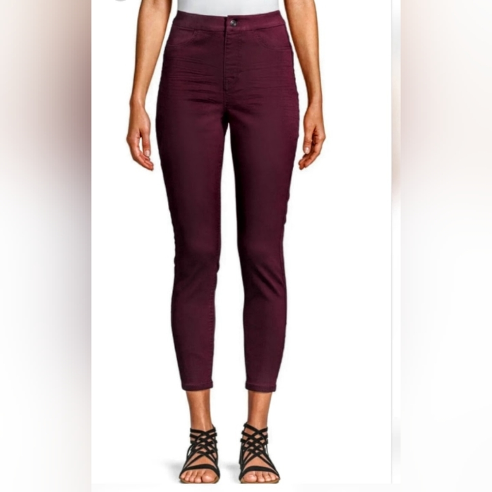 👖Nwt No boundaries high rise curvy  jegging